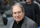 Robert Hossein (Abraham Hosseinoff) biographie de l'réalisateur, acteur, scénariste, dialoguiste et metteur en scène français