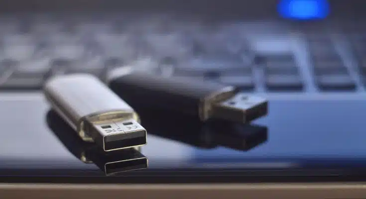 sauvegarder ses mails sur clé USB