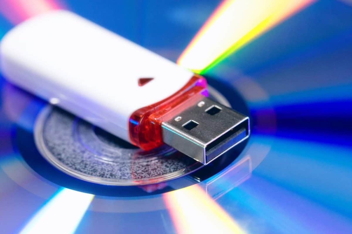 sauvegarder ses mails sur clé USB